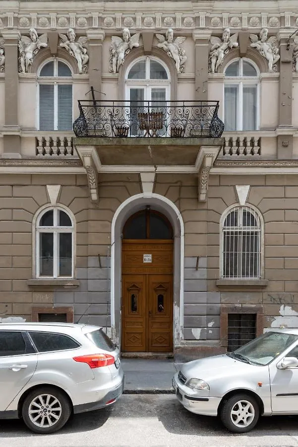 Budapest Central Vintage Apartment